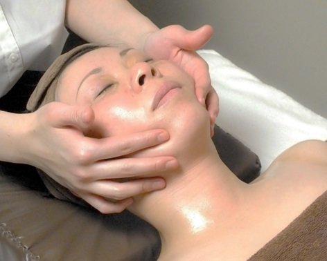 フェイシャル ６０分 ４,０００円